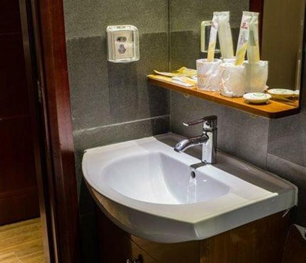 Hengchao Holiday Hotel Гуанджоу Екстериор снимка